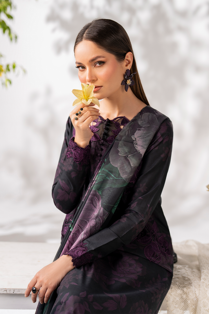 IZNIK | MULTI DIGITAL PRINTED WITH HEAVY EMBROIDERED LAWN | UNSTITCHED 3-PIECE SUIT | UE-270