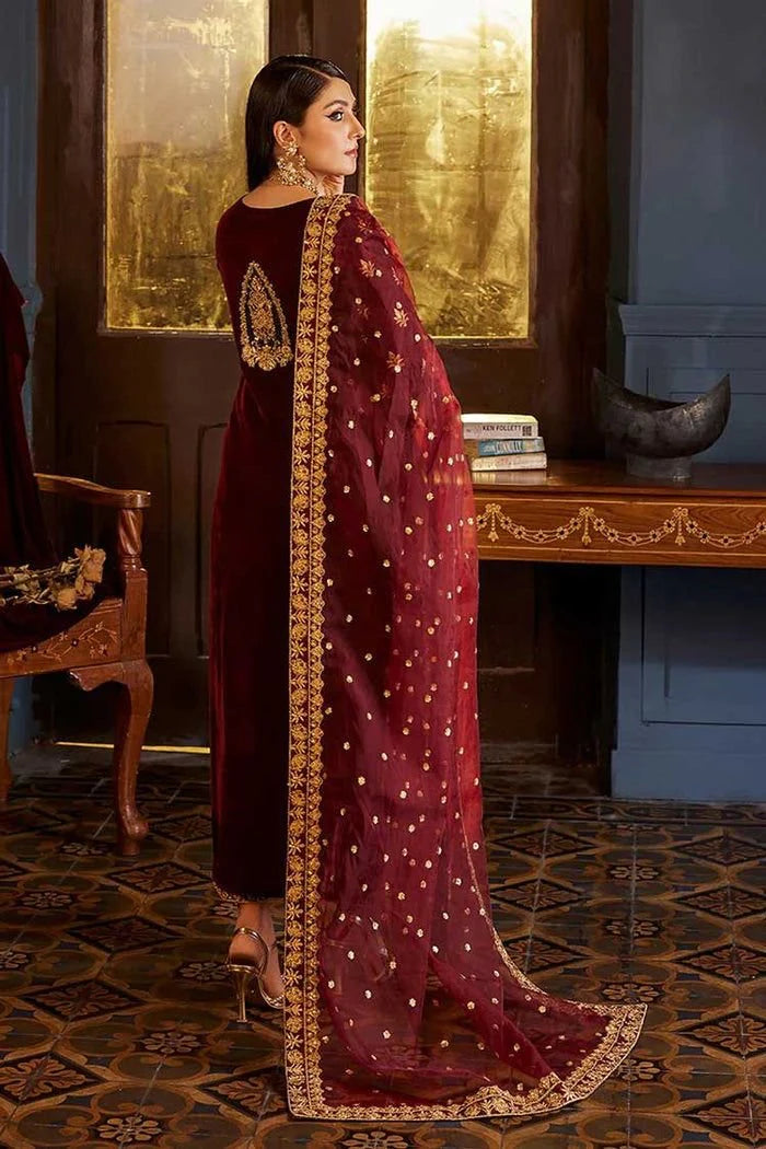 ZAINAB CHOTTANI NEW VELVET COLLECTION