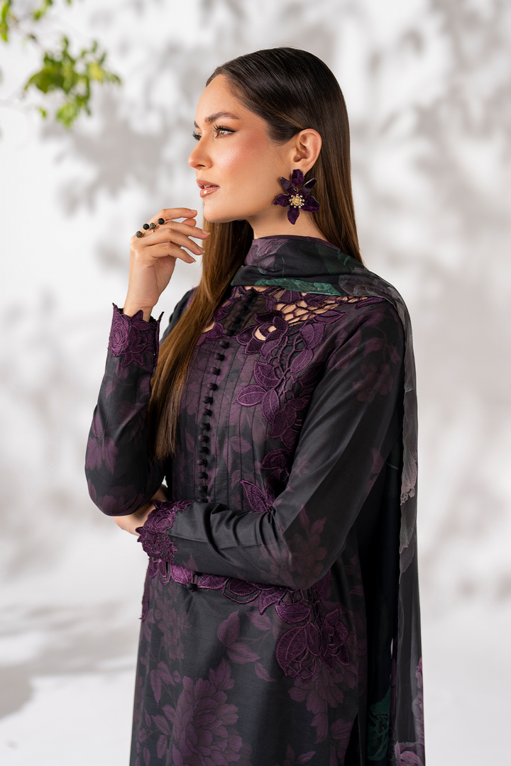 IZNIK | MULTI DIGITAL PRINTED WITH HEAVY EMBROIDERED LAWN | UNSTITCHED 3-PIECE SUIT | UE-270