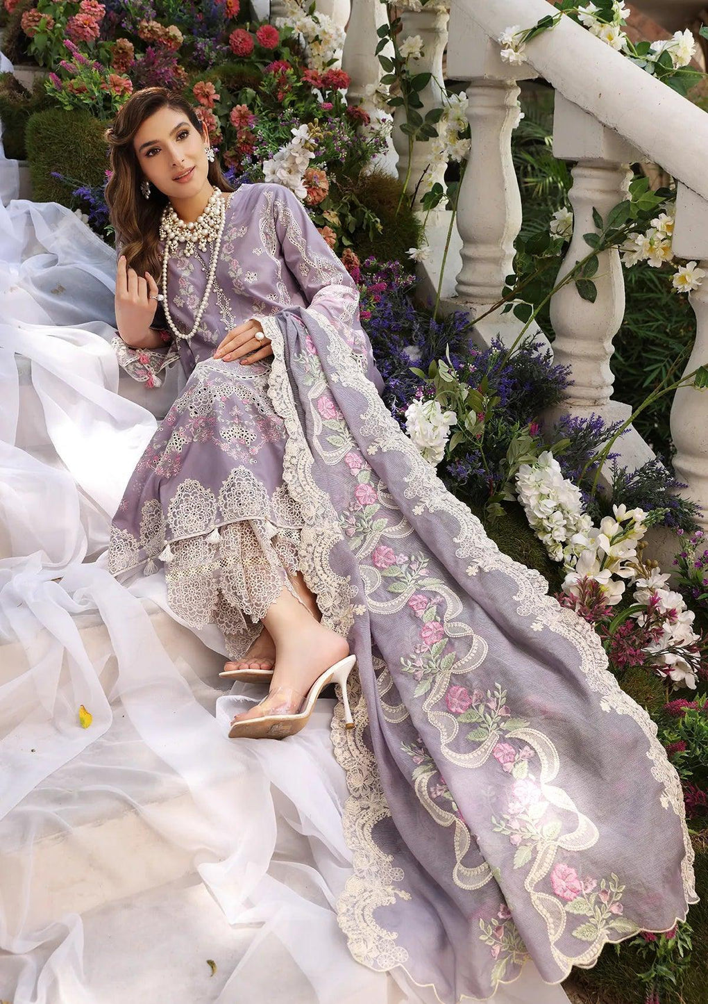 RAPUNZEL || ELAF FESTIVE CHIKANKARI LAWN 25" FULL HEAVY EMBROIDERED DRESS UNSTITCHED 3-PIECE