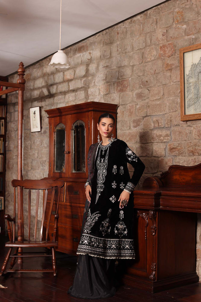 NOOR BY SAADIA ASAD EMBROIDERED BLACK VELVET SUIT