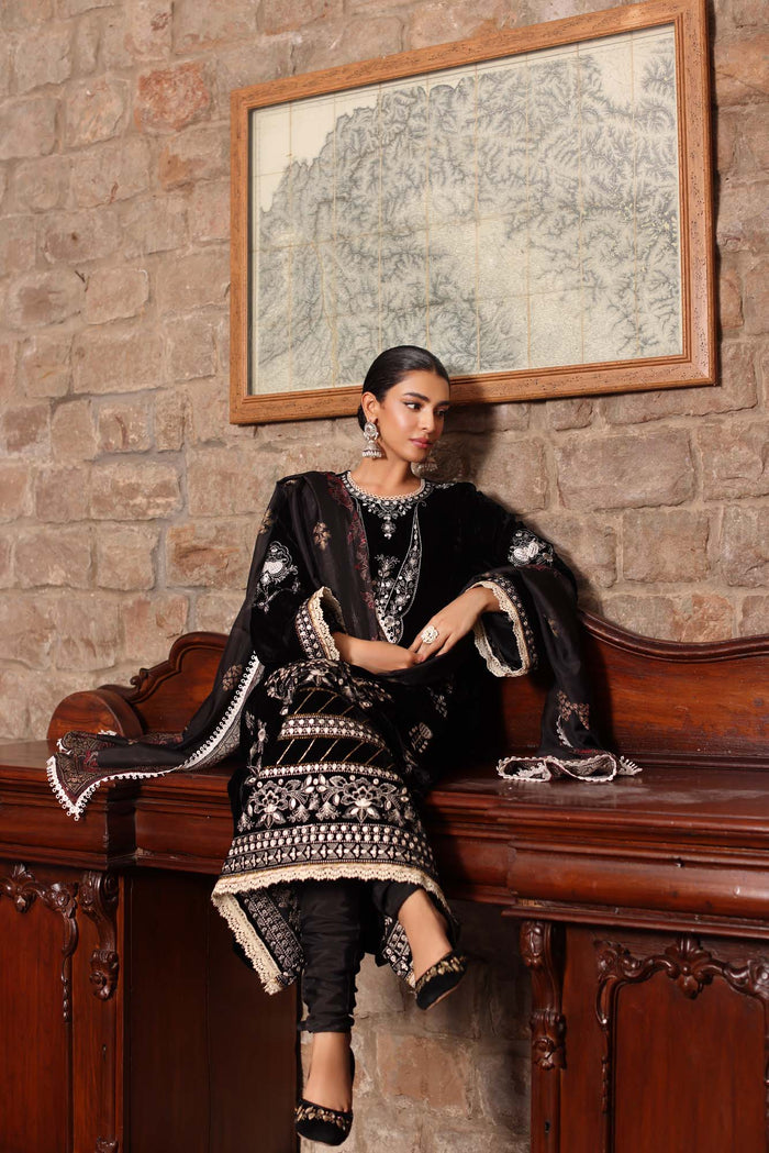 NOOR BY SAADIA ASAD EMBROIDERED BLACK VELVET SUIT