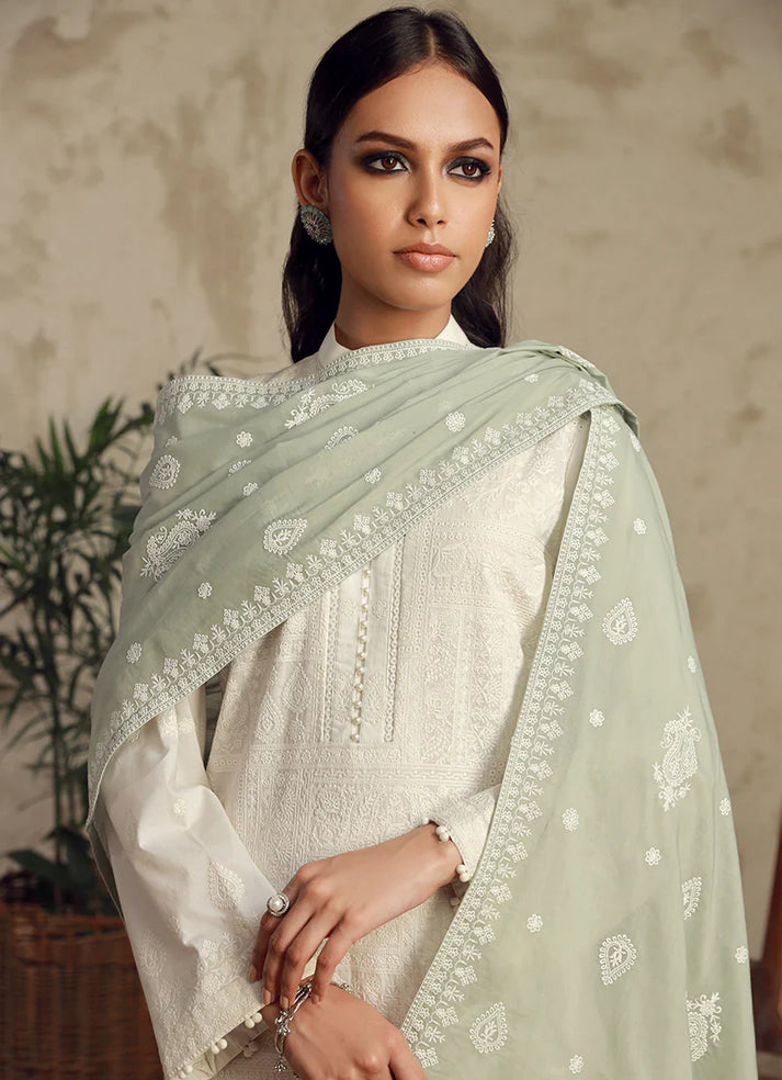 °IMAGE° PREMIUM EMBROIDERED LAWN COLLECTION 2025! UNSTITCHED 3-PIECE SUIT | D-02