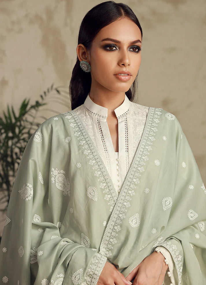 °IMAGE° PREMIUM EMBROIDERED LAWN COLLECTION 2025! UNSTITCHED 3-PIECE SUIT | D-02