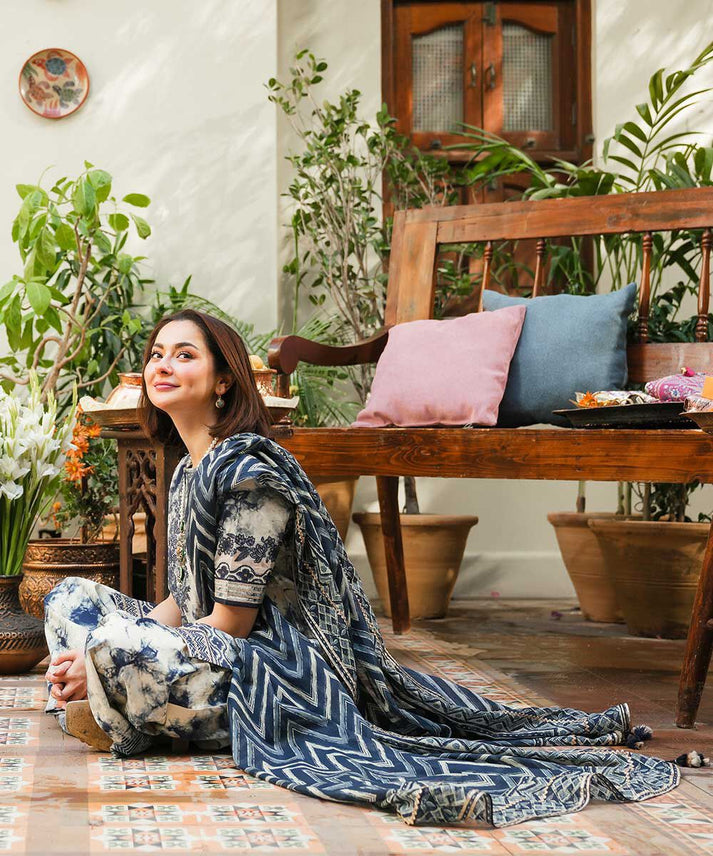 SAPPHIRE | LUXURY DIGITAL PRINTED WITH EMBROIDERED LAWN | UNSTITCHED 3-PIECE SUIT | D-210