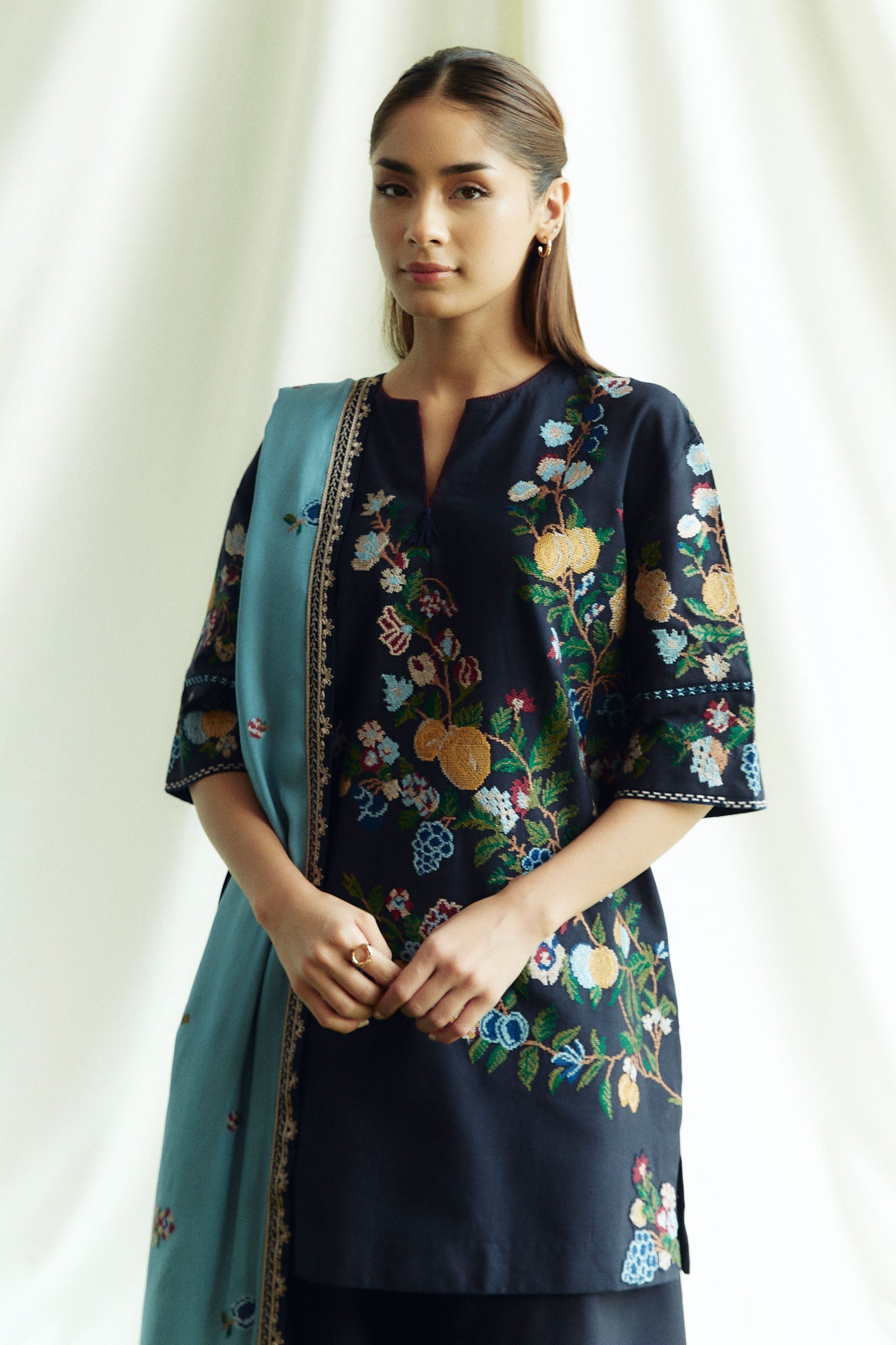 COCO BY ZARA SHAHJAHAN |  MULTI THREAD EMBROIDERED LAWN | UNSTITCHED 3 PIECE SUIT | ONYX-7B