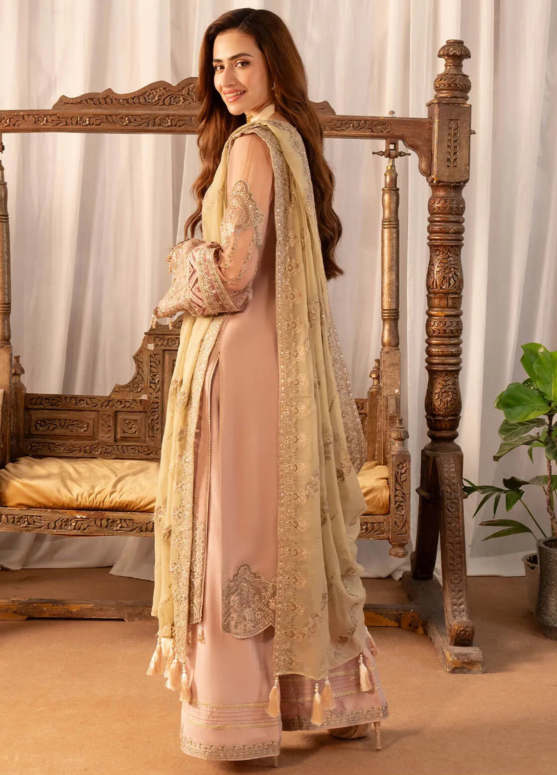 NOOR JAHAN BY IMROZIA | BRIDAL DRESS | PREMIUM HAND EMBELLISHMENT EMBROIDERED CHIFFON DRESS | UNSTITCHED 3-PIECE SUIT | D-25-1-202-NIGAR