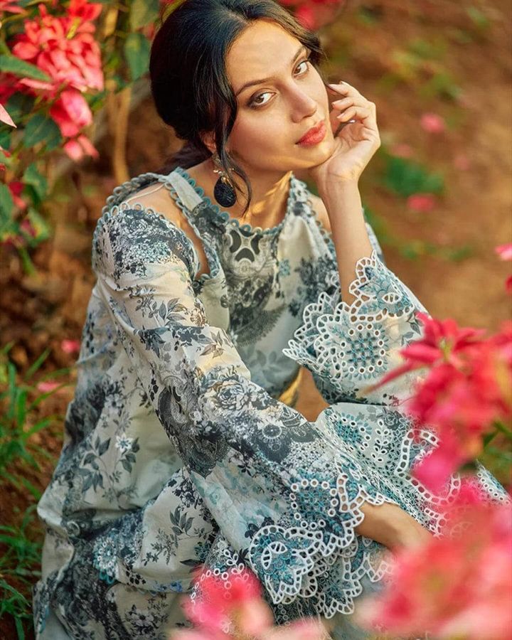 Image Printkari Luxury Lawn Collection