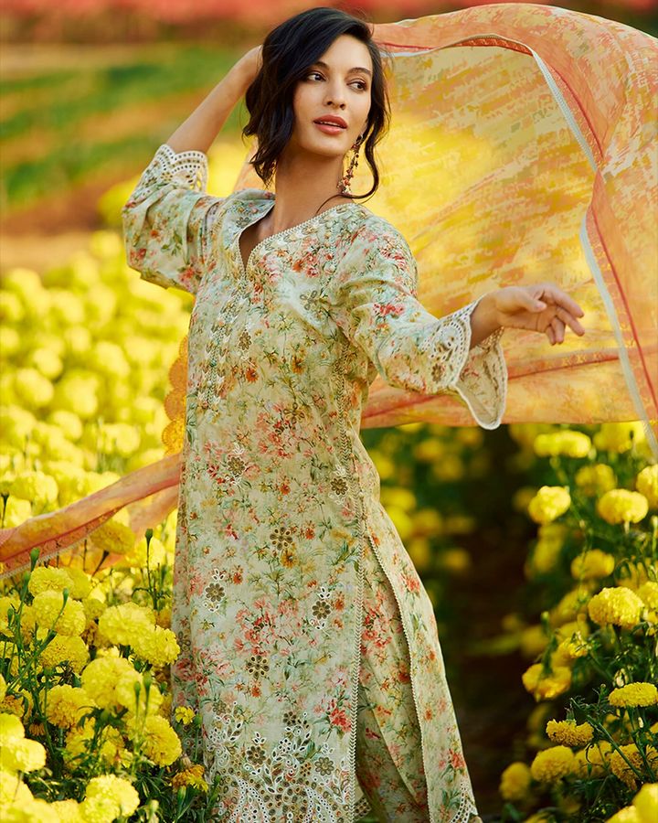 Image Printkari Luxury Lawn Collection