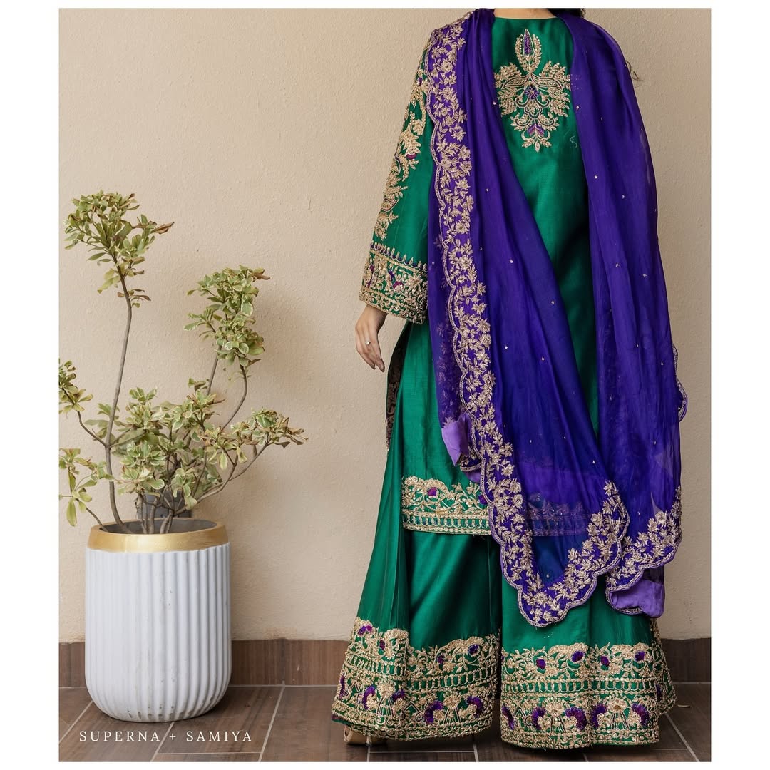 ON THE OCCASION OF SPECIAL MEHNDI AND MAYO | ELEGANTLY FULLY HEAVY HAN Shanzay Outfit ON THE OCCASION OF SPECIAL MEHNDI AND MAYO | ELEGANTLY FULLY HEAVY HAN Shanzay Outfit